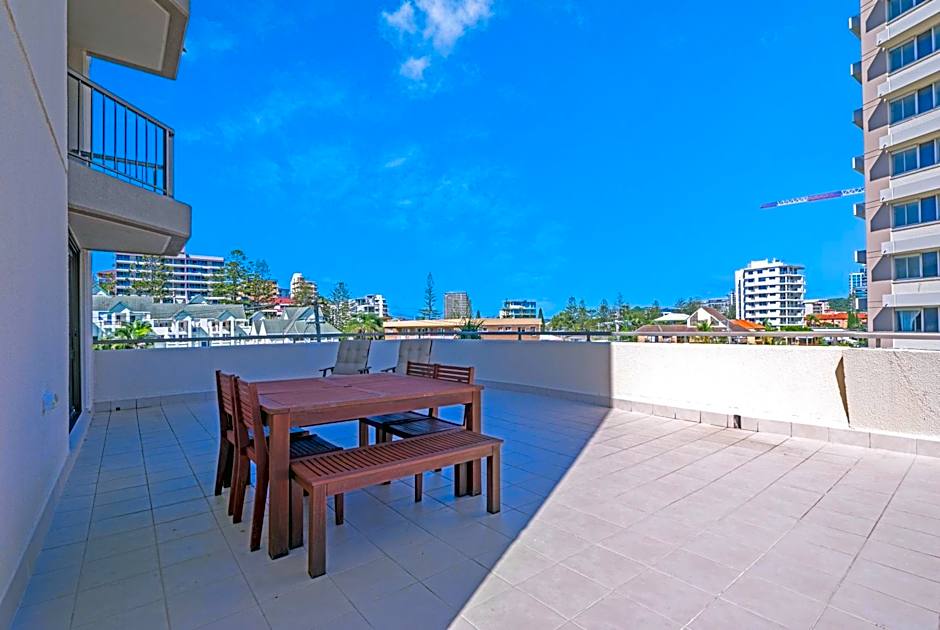 Columbia Beachfront Apartments on Rainbow Bay