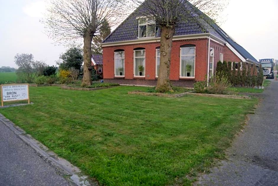 Photo 1 of 34 of Camping 'Bron van Rust'