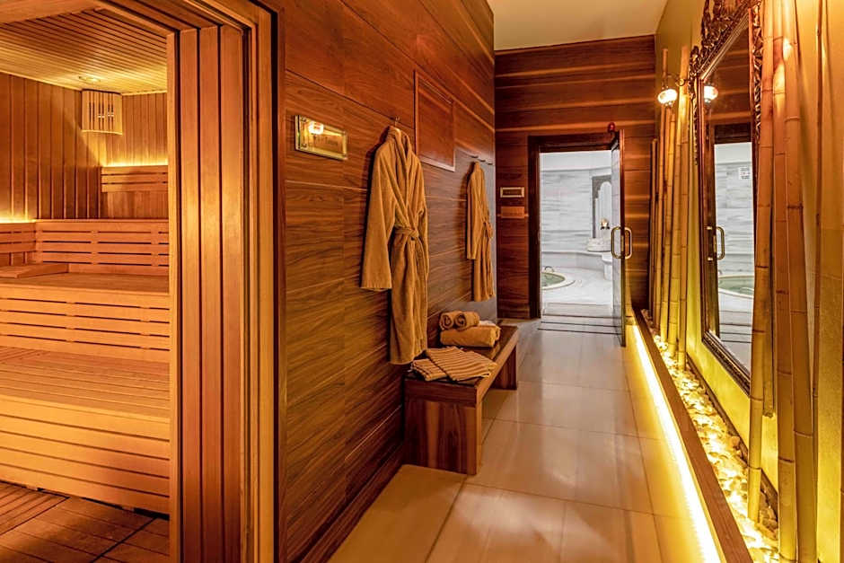 Hotel Çelik Palas Convention Center & Thermal SPA