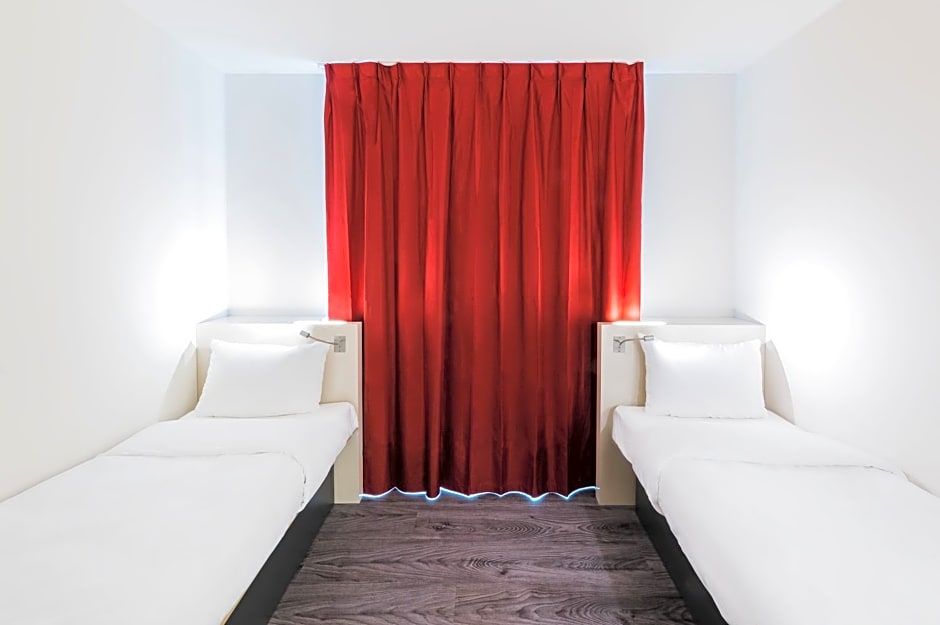 B&B HOTEL Zürich Airport