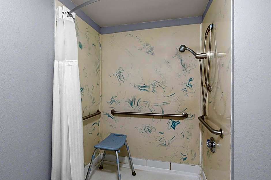 Super 8 by Wyndham Bulls Gap Greeneville Area