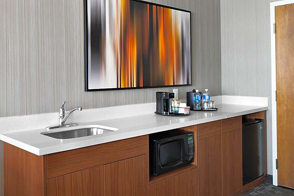 Courtyard by Marriott Edmonton Downtown