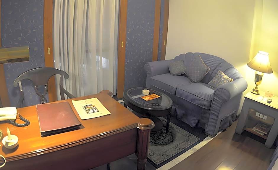 Hotel Tuli International