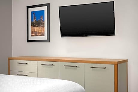 One-Bedroom King Deluxe Suite