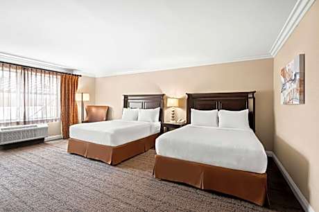 Queen Room with Two Queen Beds and Roll-In Shower - Disability Access/Non-Smoking