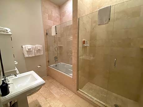 Classic Quadruple Room