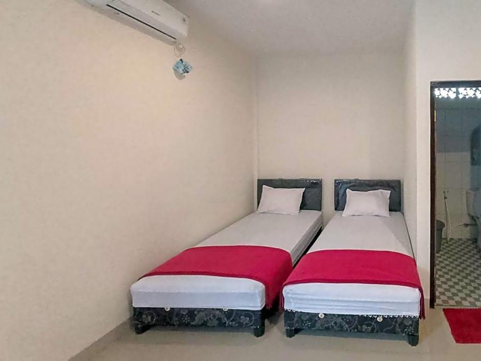 RedDoorz Syariah near Sentani City Square