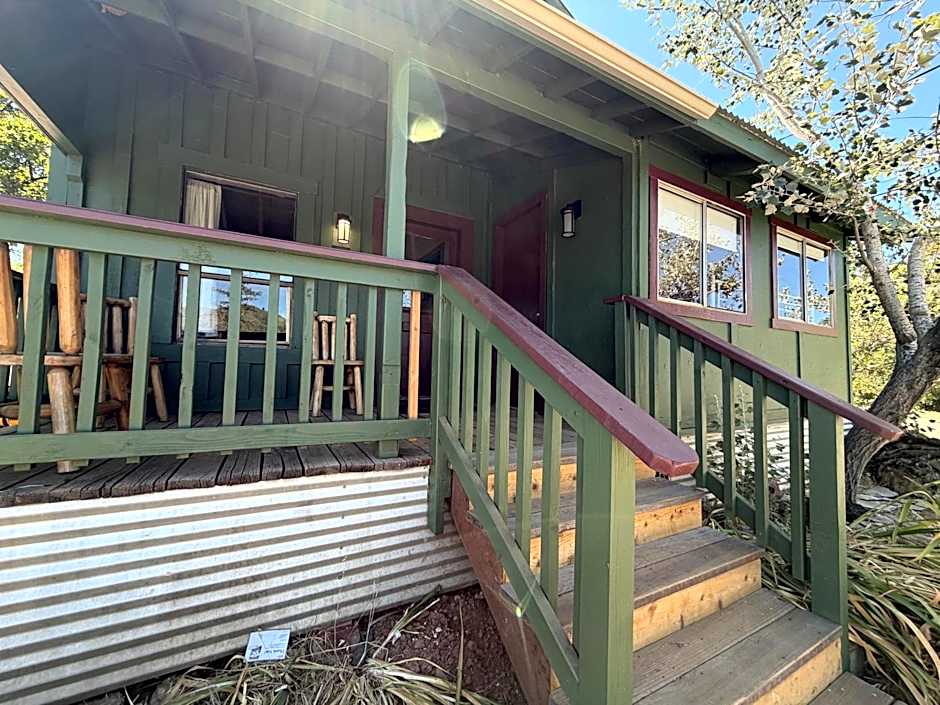 Priest Station Cafe & Cabins