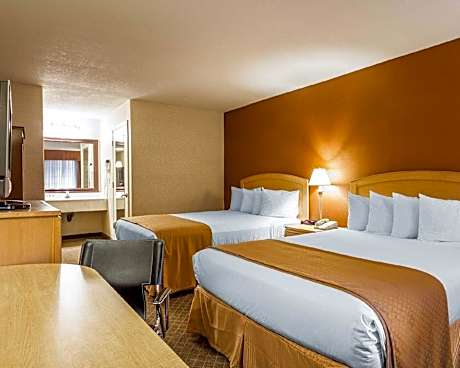 Queen Room with Two Queen Beds - Non-Smoking