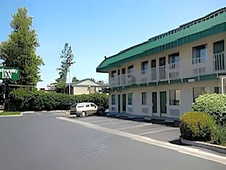 University Inn Fresno
