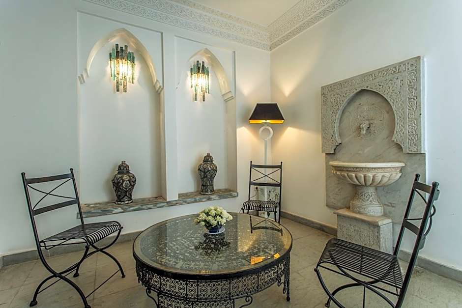 Riad Le Perroquet Bleu Suites & Spa