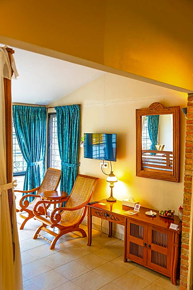 Hotel Deli River and Restaurant Omlandia