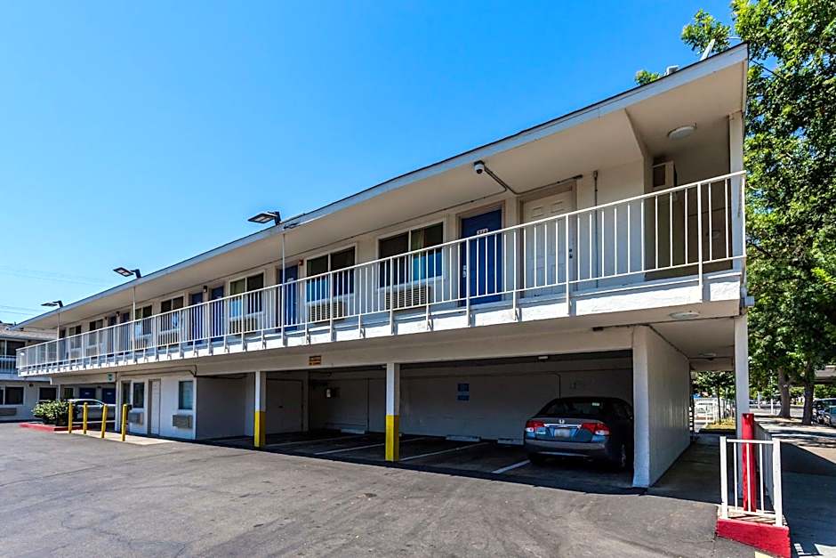 Motel 6 Sacremento, Ca - Downton