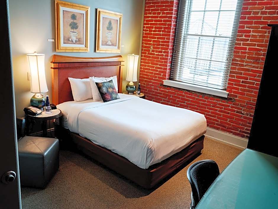 Photo 1 of 8 of Studio 1 Queen Bed