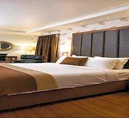 The Grand Magrath Hotel