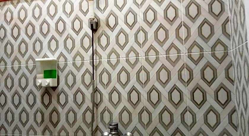 Urbanview Hotel Rifal Home Tegal