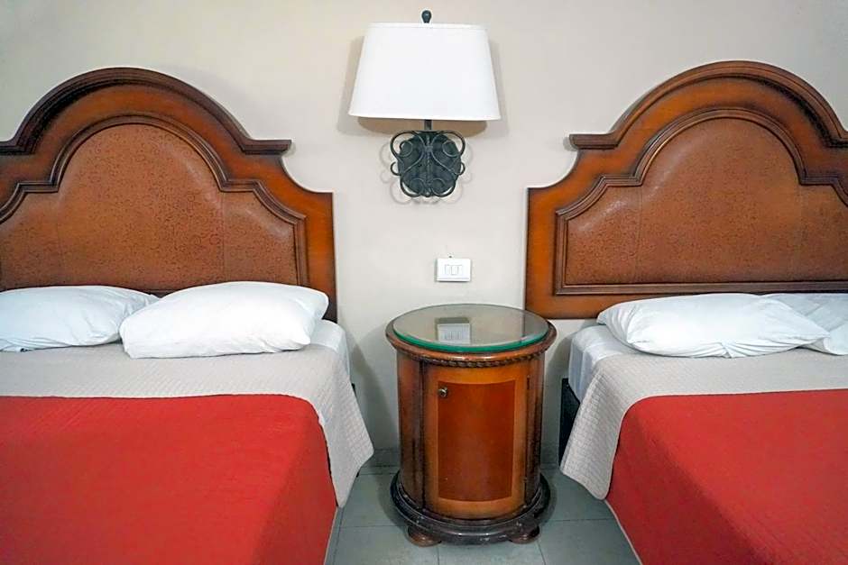 Hotel Colonial Cancun