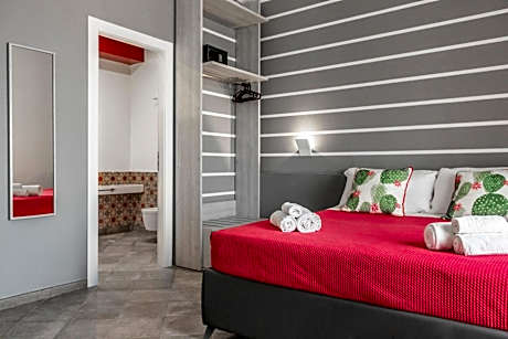 Deluxe Double Room with Balcony and Sea View