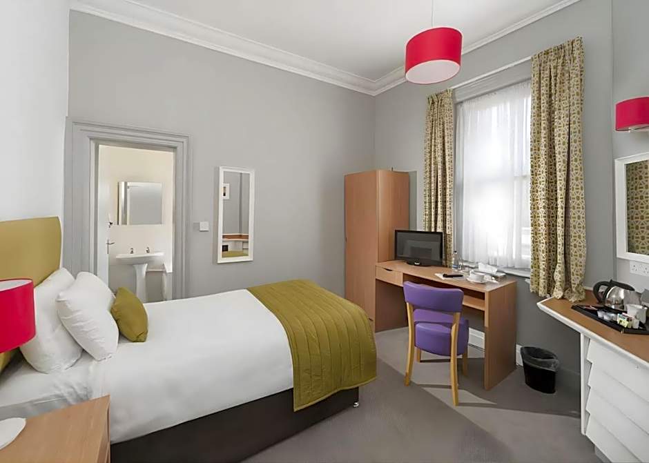 The Carlton Hotel