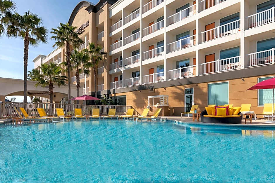 DoubleTree By Hilton Hotel Galveston Beach