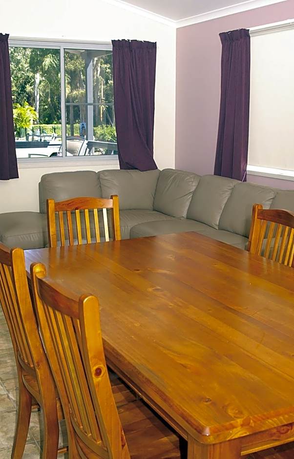 Smugglers Cove Holiday Village