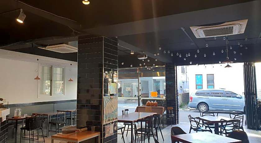 Sum Guest House Jeju Airport