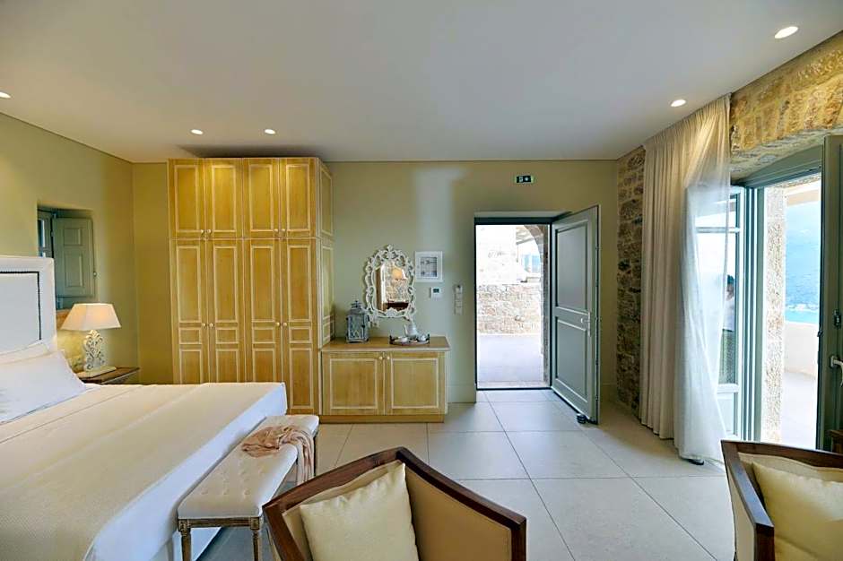 Akrolithi Boutique Hotel & Suites