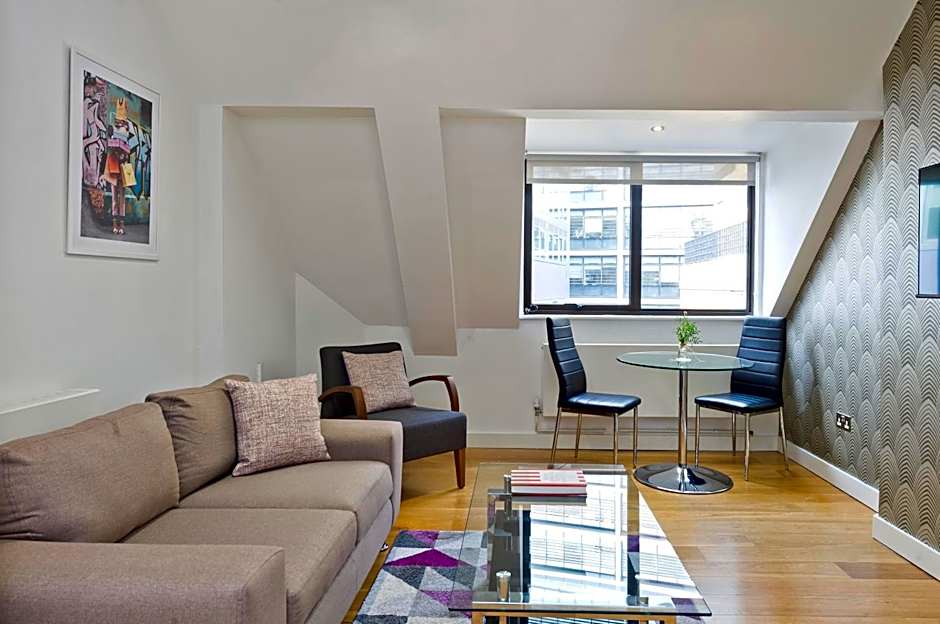 Red Lion Court by City2Stay