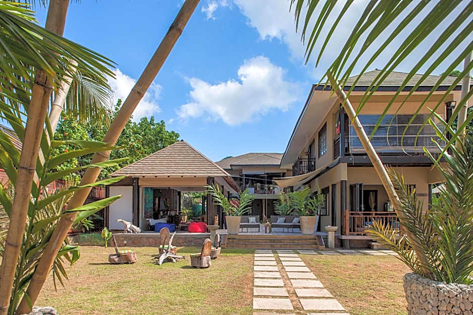 Villas des Alizes beachfront suites and garden villas