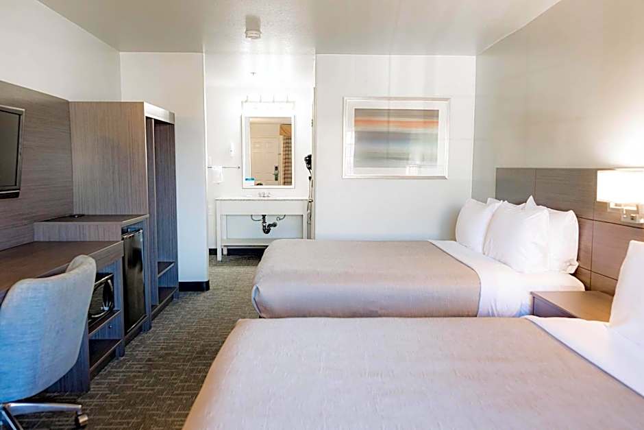 Quality Inn & Suites Lathrop