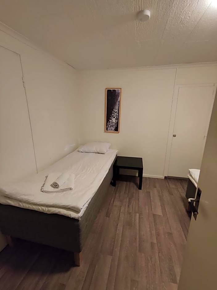 Vandrarhem 11 RUM & KÖK