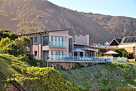 At Last Glentana Beach Manor