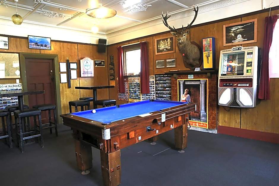 Beaumont Hotel and Holiday Park