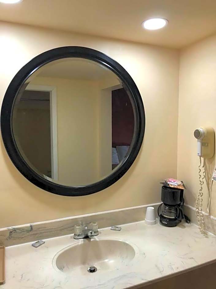 Scottish Inn and Suites Perry