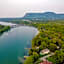Nice River & Mountain View+4 Beds+Free parking