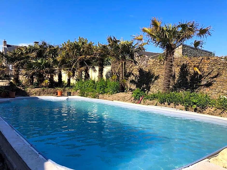 Studio "LA MEDINA", PISCINE jusqu'au 15 septembre, JARDIN BOTANIQUE, COMMERCES &MER