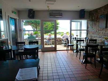 Summer Isles Hotel