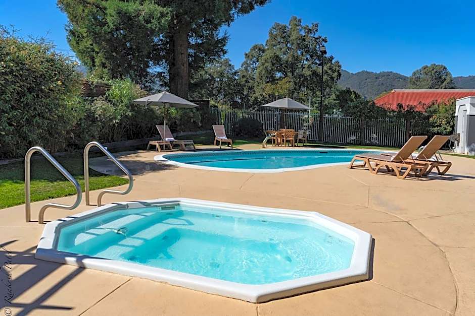 The Orchard Hotel Ukiah Wine Country Free Breakfast, Pool, & Hot Tub