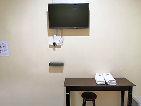 Economy Twin Room