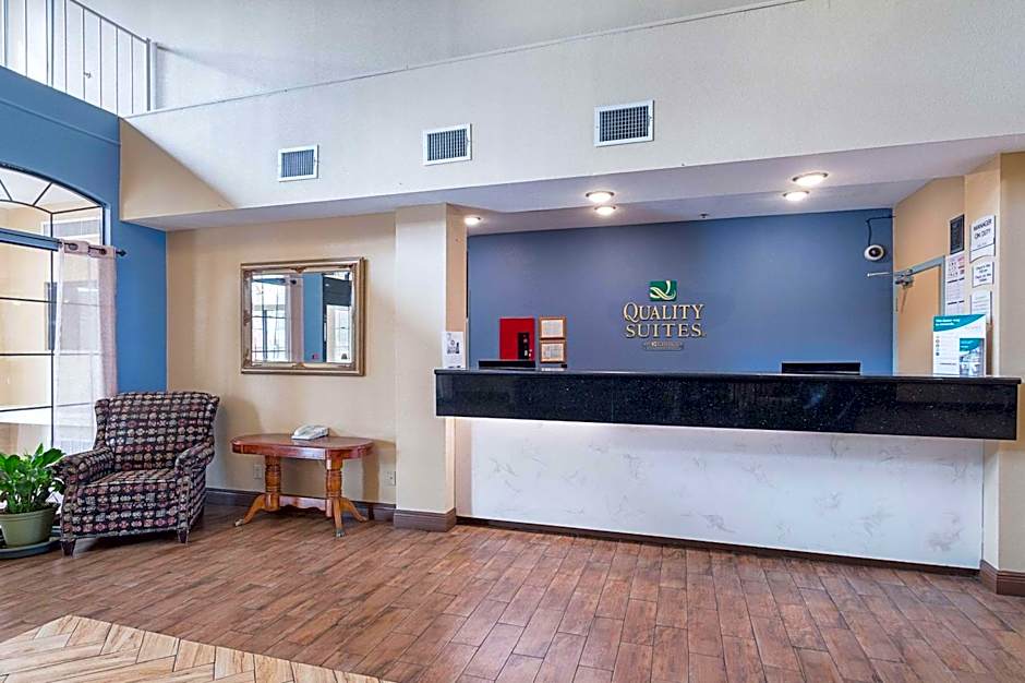 Quality Suites Temple I-35