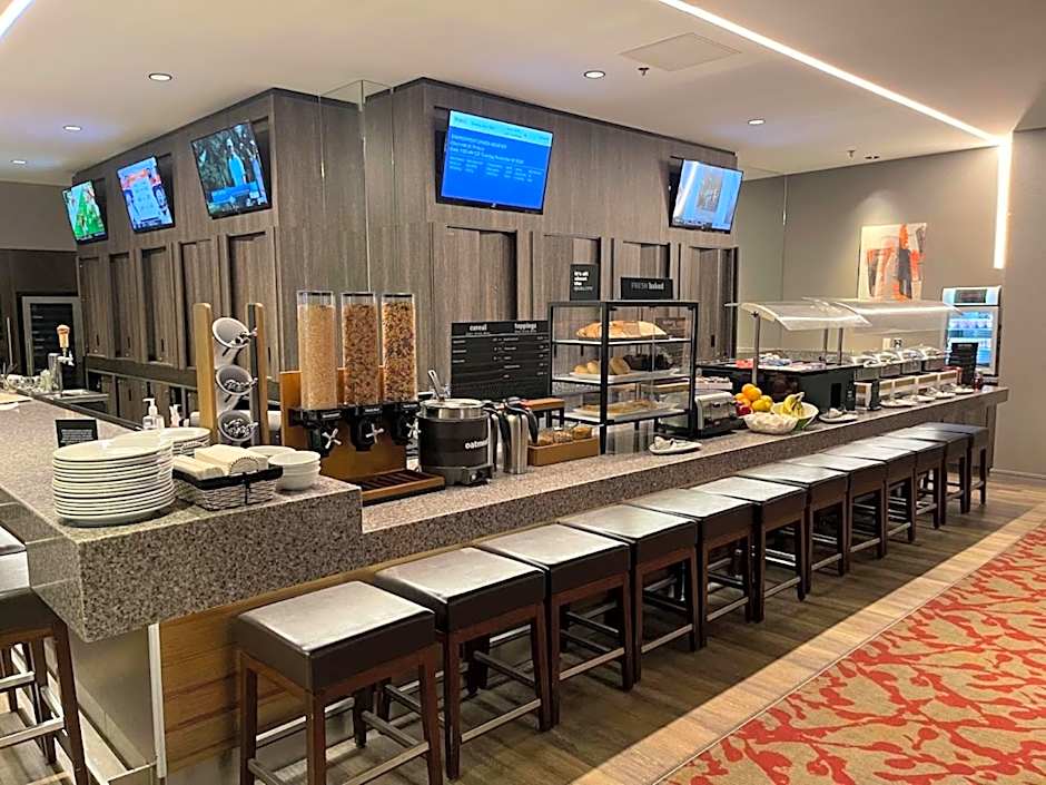 Holiday Inn Winnipeg-South By IHG