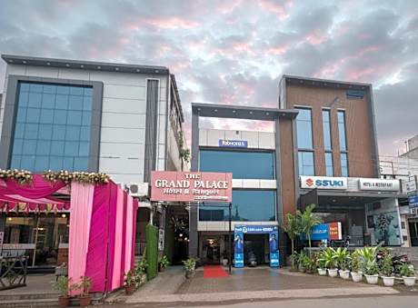 Via The Grand Palace