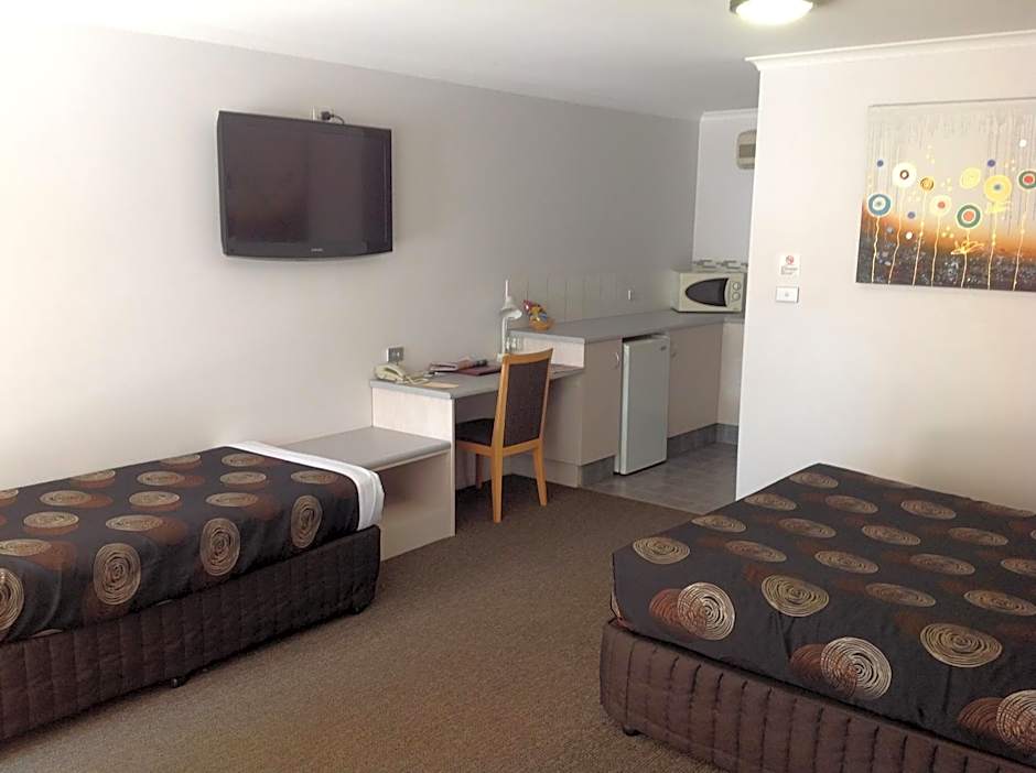 Sportsmans Motor Inn