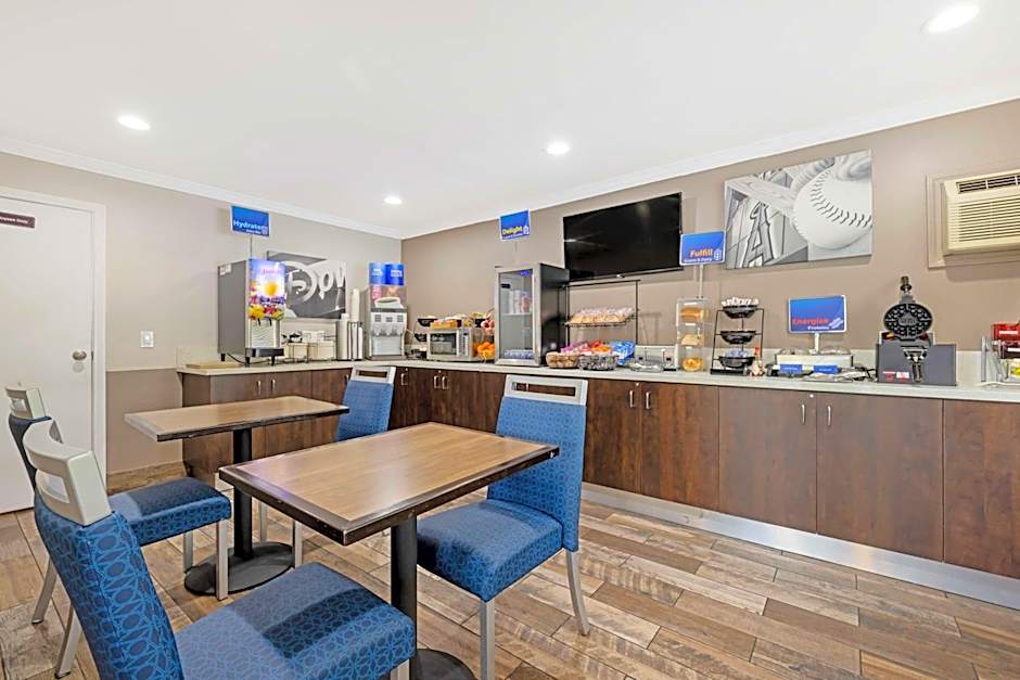 Best Western Courtesy Inn Hotel - Anaheim Resort at the Park