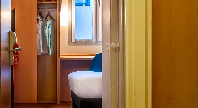 ibis Barcelona Pza Glories 22