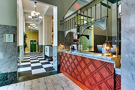 1 Bedroom Presidential Suite, 2 Queen, Sofa Bed, City View, Corner Room, Near Elevator