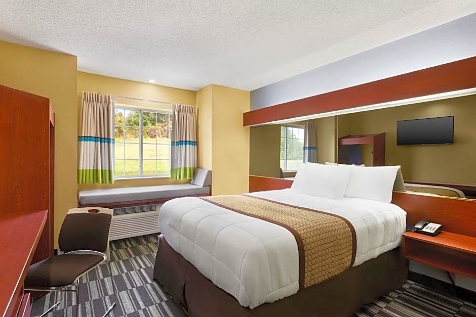 Microtel Inn & Suites by Wyndham Thomasville/High Point/Lexi