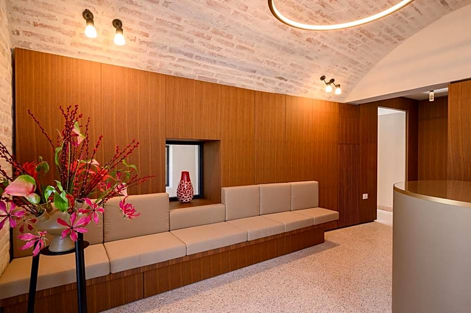 Zlata Ladjica Boutique Hotel