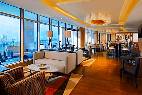 Honeymoon Suite, Club Lounge Access, 1 Bedroom Suite, 1 King, River View, Terrace, Whirlpool