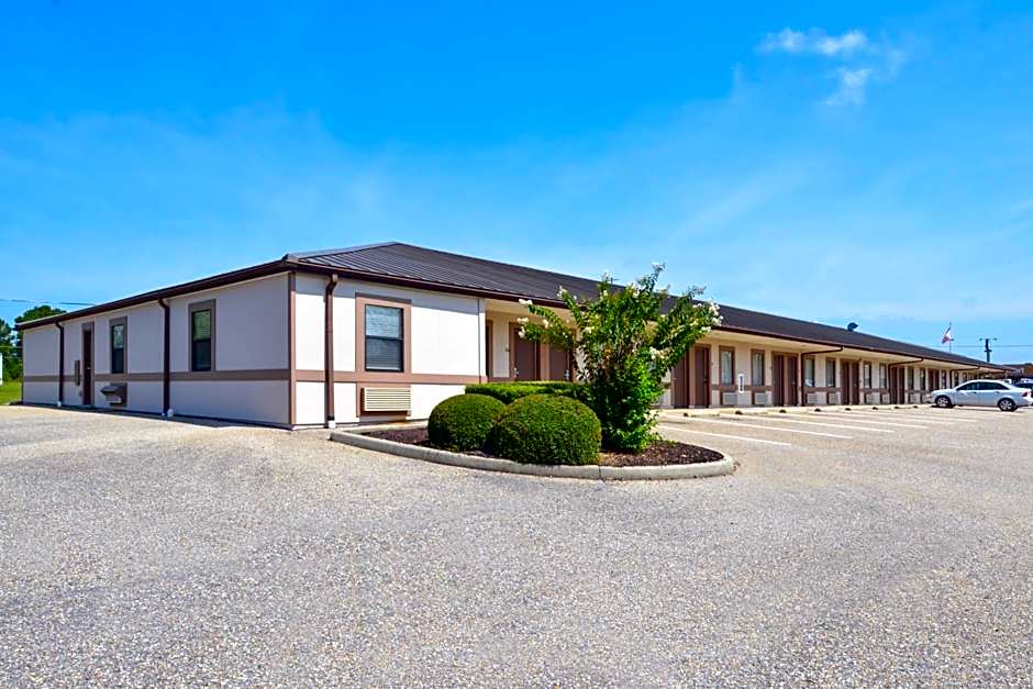 Briarwood Inn Of Geneva